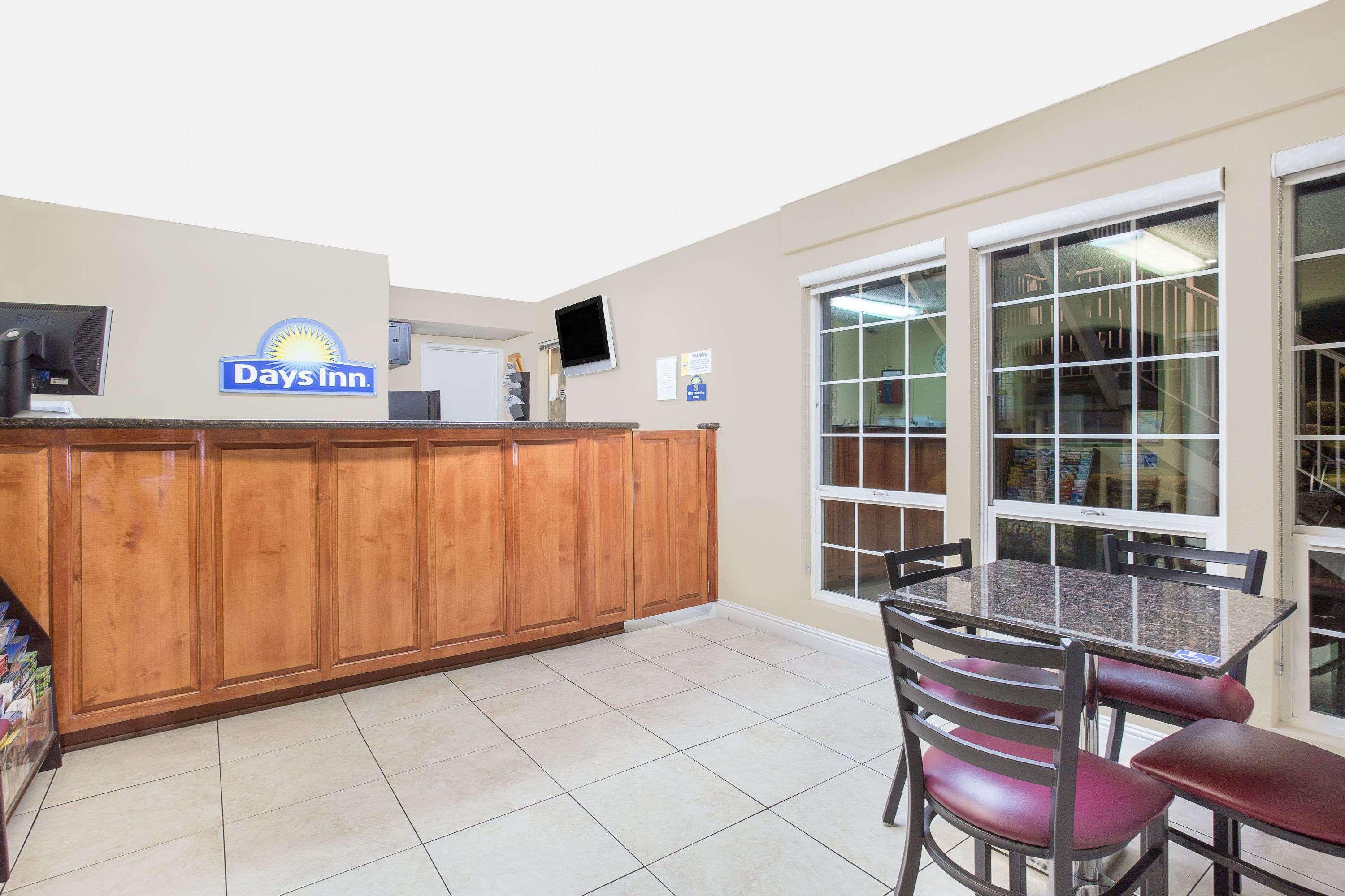 Days Inn By Wyndham Turlock Exterior foto
